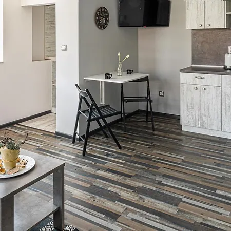 Gladstone Daire Filibe