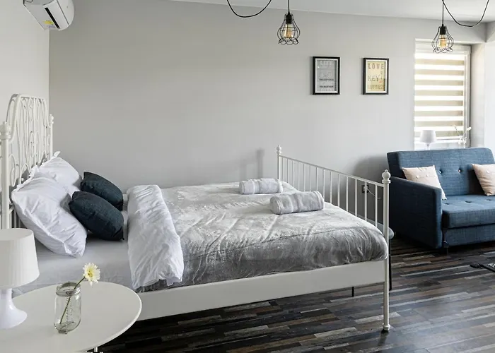 Gladstone Апартаменты *