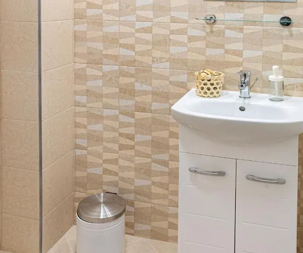 Gladstone Lägenhet *